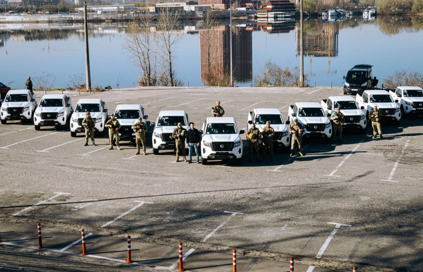 15х Nissan Navara для 53 бригади